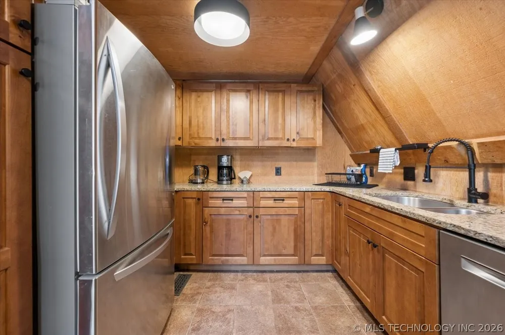 90 W Cedar Loop Cleveland, OK 74020