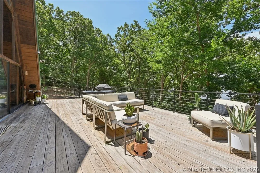 90 W Cedar Loop Cleveland, OK 74020