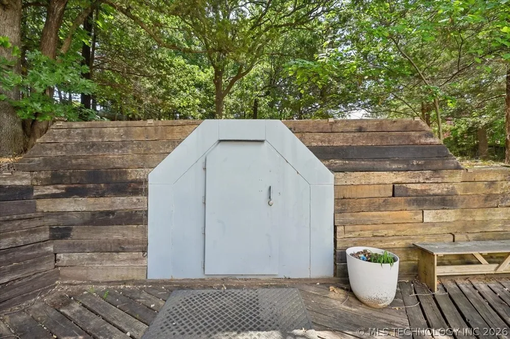 90 W Cedar Loop Cleveland, OK 74020