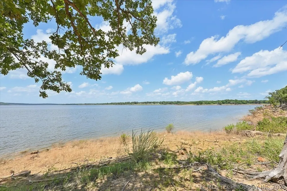 90 W Cedar Loop Cleveland, OK 74020