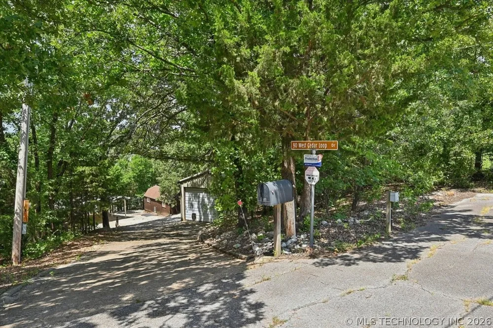 90 W Cedar Loop Cleveland, OK 74020