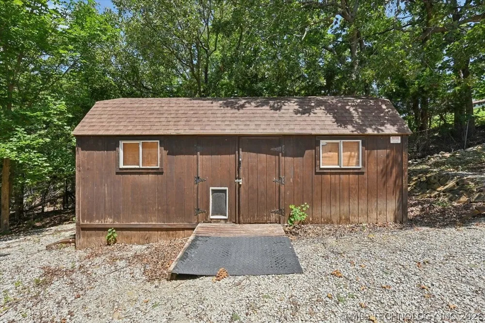 90 W Cedar Loop Cleveland, OK 74020
