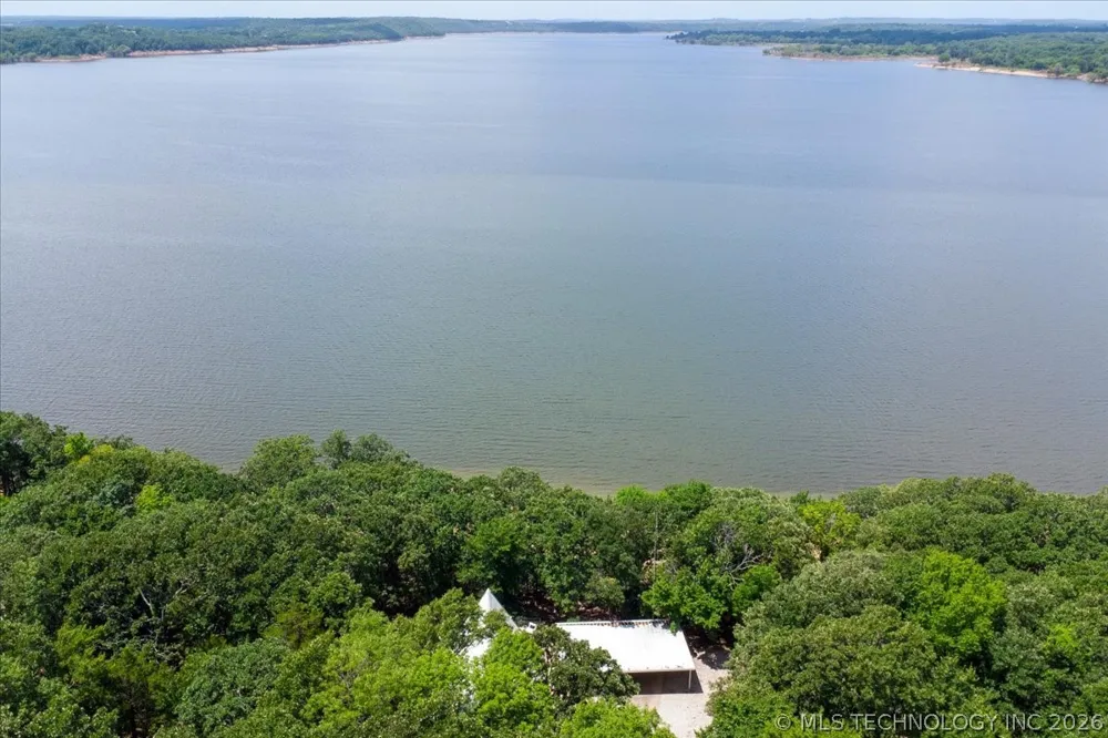 90 W Cedar Loop Cleveland, OK 74020