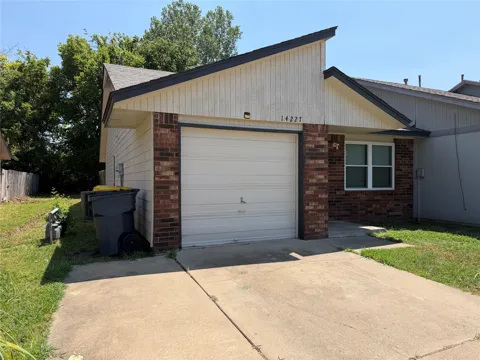 14227 S Hickory Place