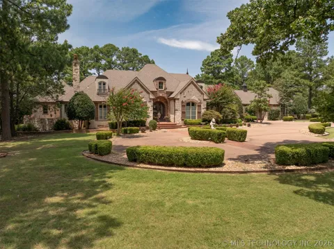 1419 Country Club Road