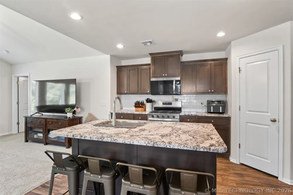 11403 E 94th Street Owasso, OK 74055