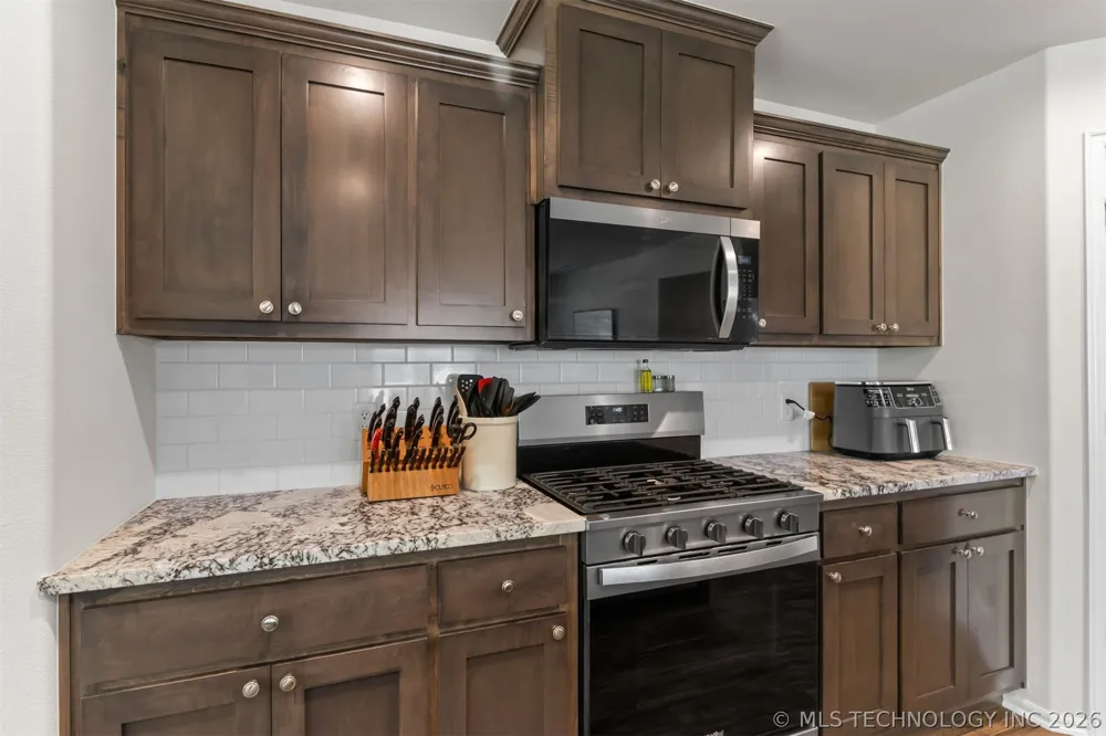 11403 E 94th Street Owasso, OK 74055