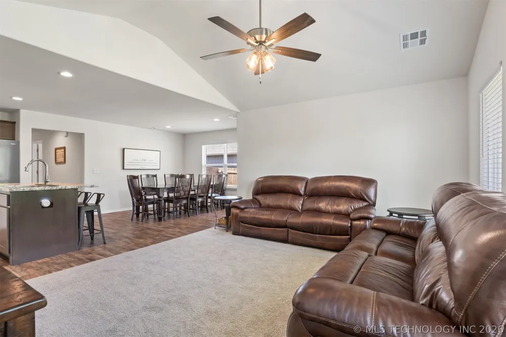 11403 E 94th Street Owasso, OK 74055