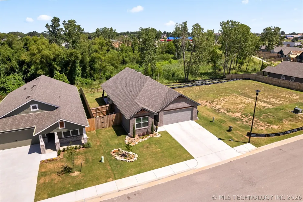 11403 E 94th Street Owasso, OK 74055