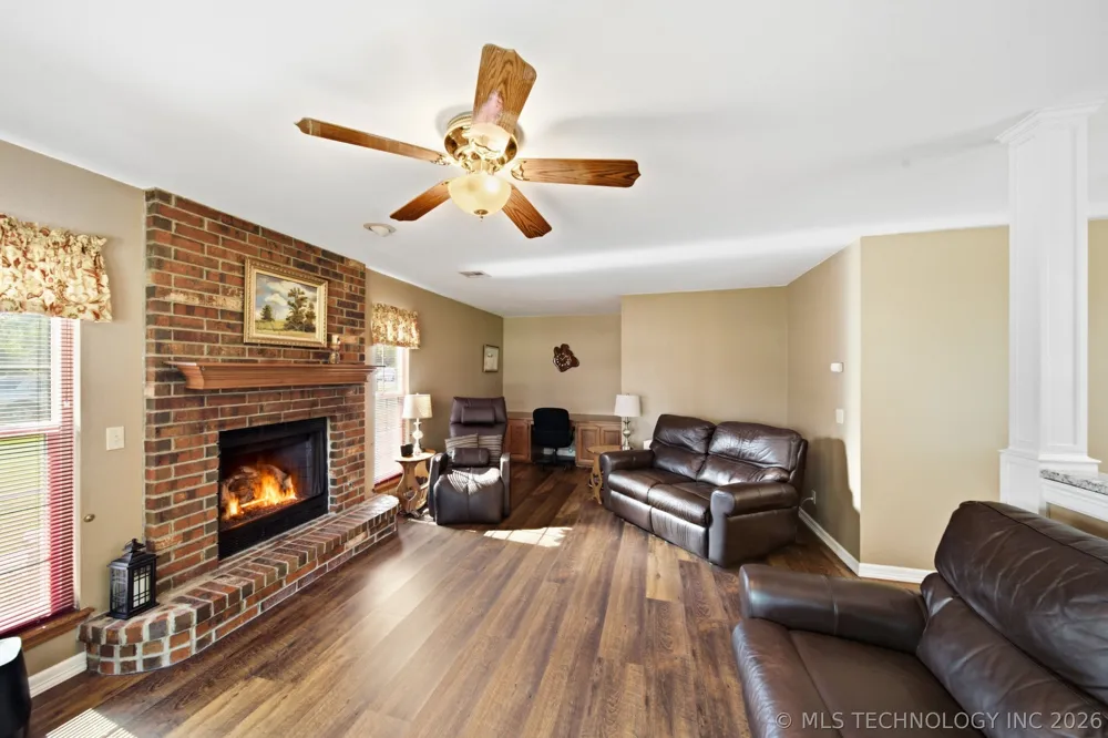 16403 E 89th Street Owasso, OK 74055