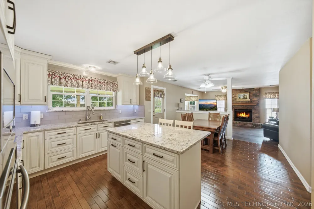 16403 E 89th Street Owasso, OK 74055