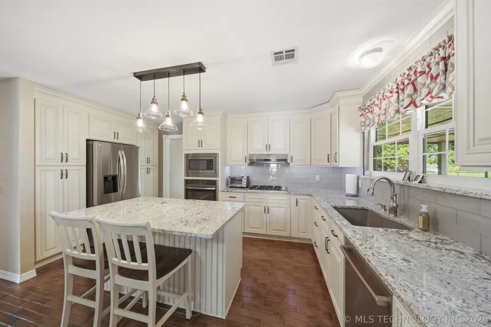 16403 E 89th Street Owasso, OK 74055