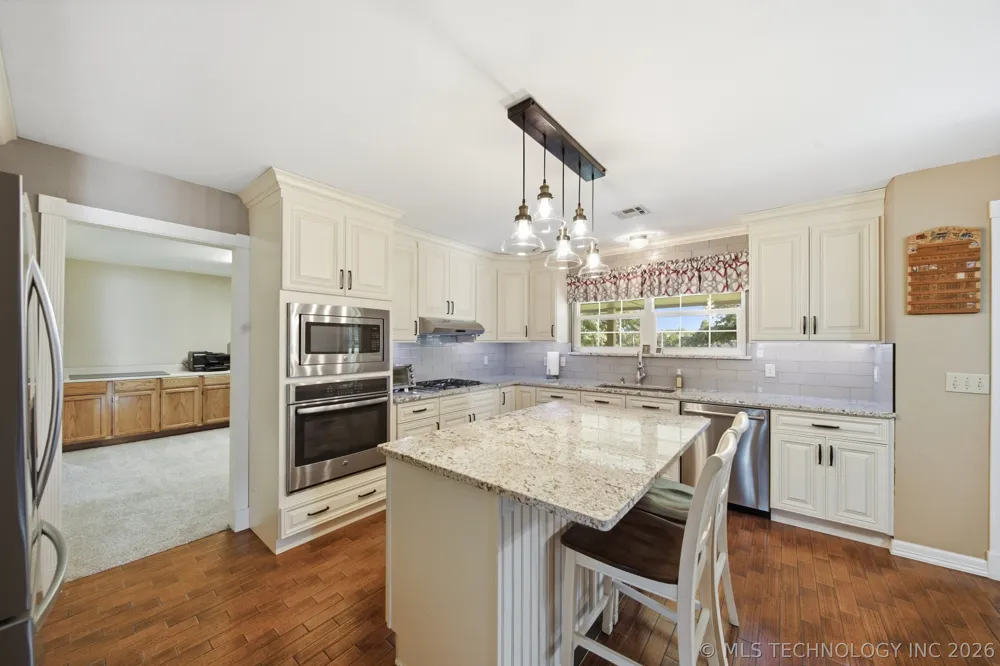16403 E 89th Street Owasso, OK 74055