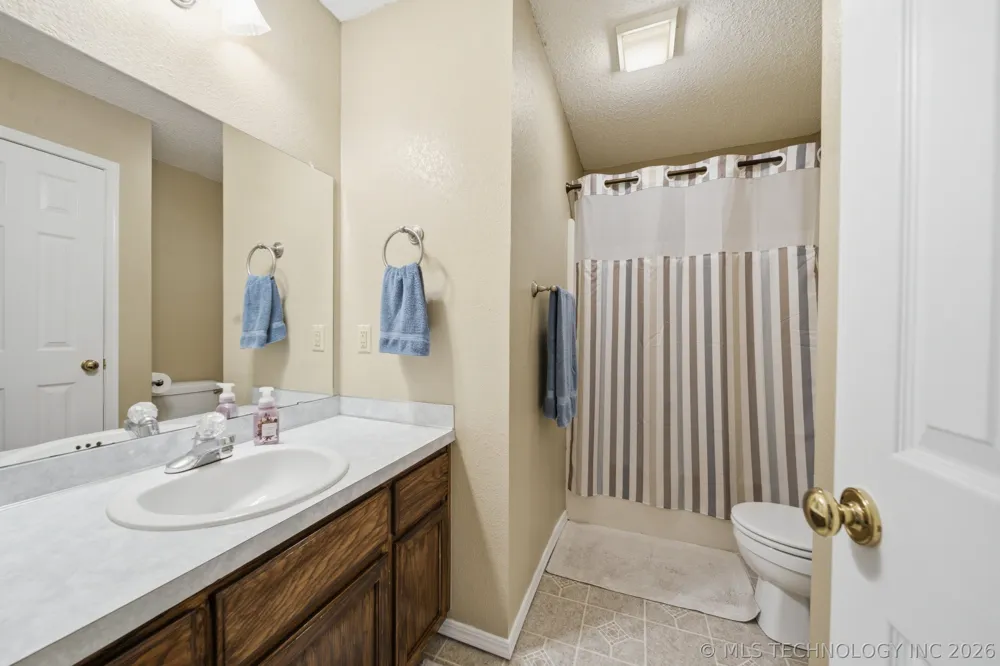 16403 E 89th Street Owasso, OK 74055
