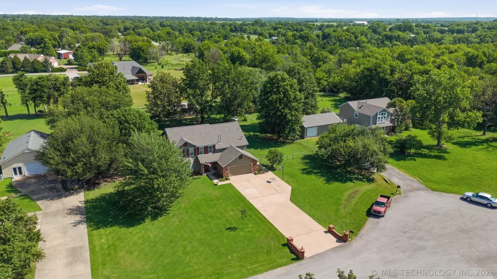 16403 E 89th Street Owasso, OK 74055