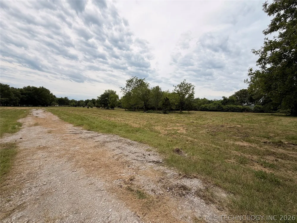 4718 E 472nd Road Claremore, OK 74019