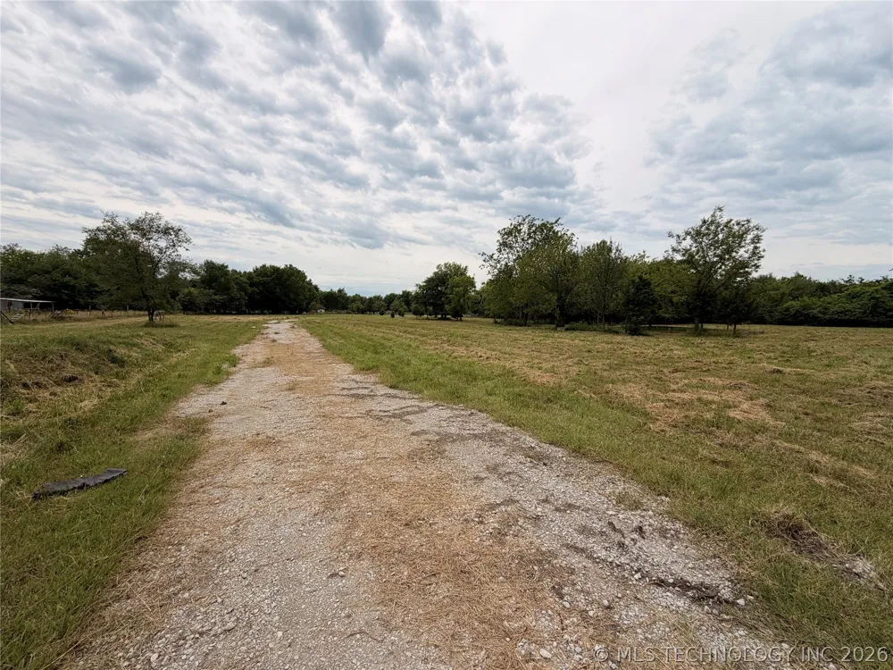 4718 E 472nd Road Claremore, OK 74019