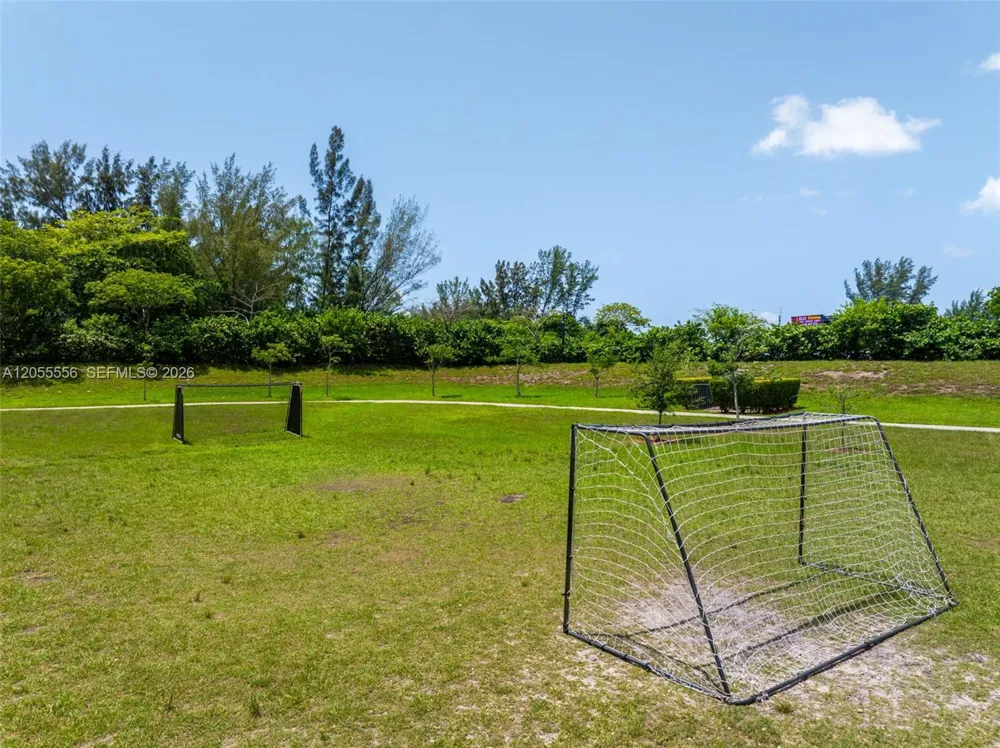 19308 NE 8th Ct Miami, FL 33179