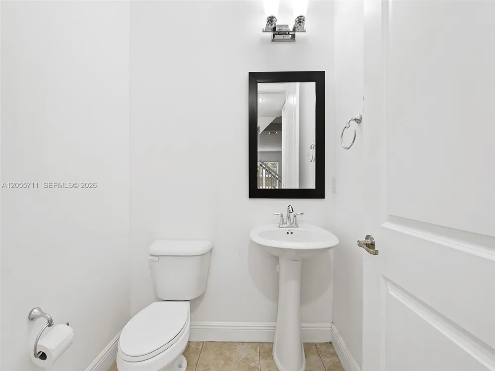 1732 NW 124th Pl Pembroke Pines, FL 33028