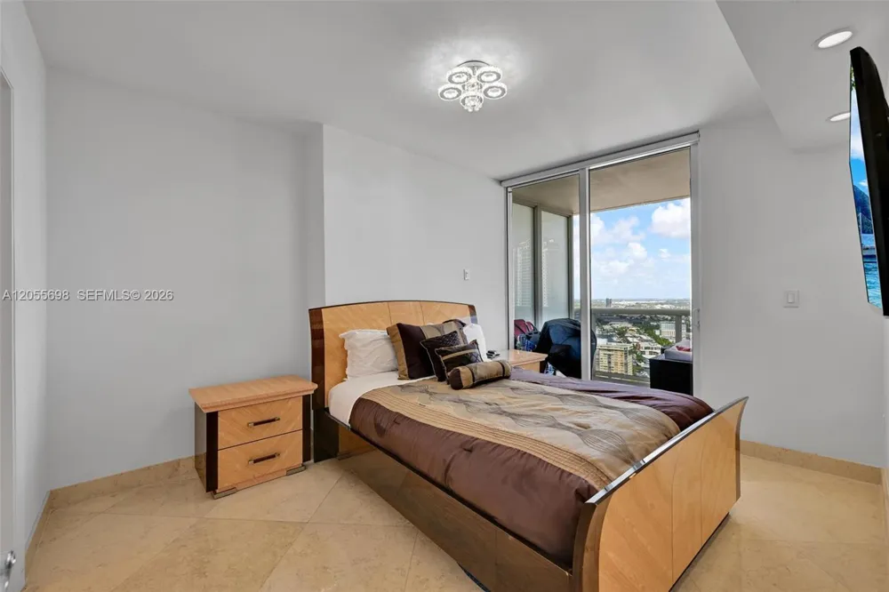 1850 S Ocean Dr #3207 Hallandale Beach, FL 33009