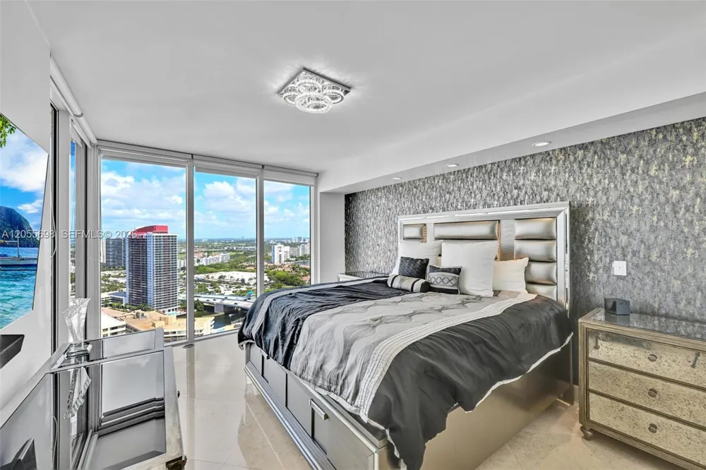 1850 S Ocean Dr #3207 Hallandale Beach, FL 33009
