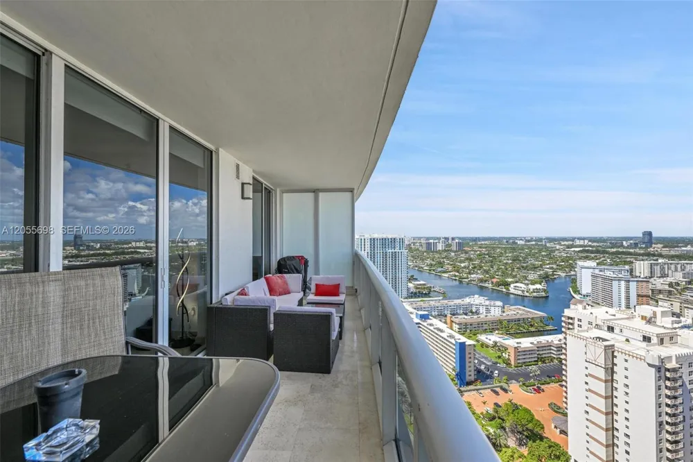 1850 S Ocean Dr #3207 Hallandale Beach, FL 33009