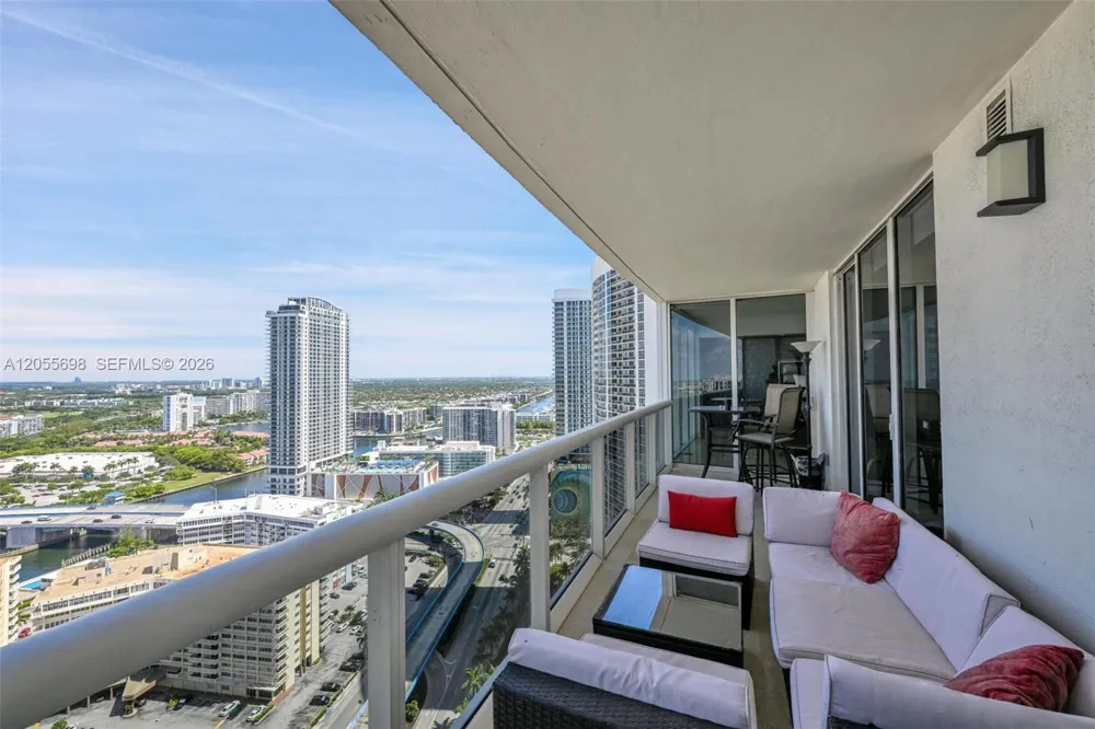 1850 S Ocean Dr #3207 Hallandale Beach, FL 33009