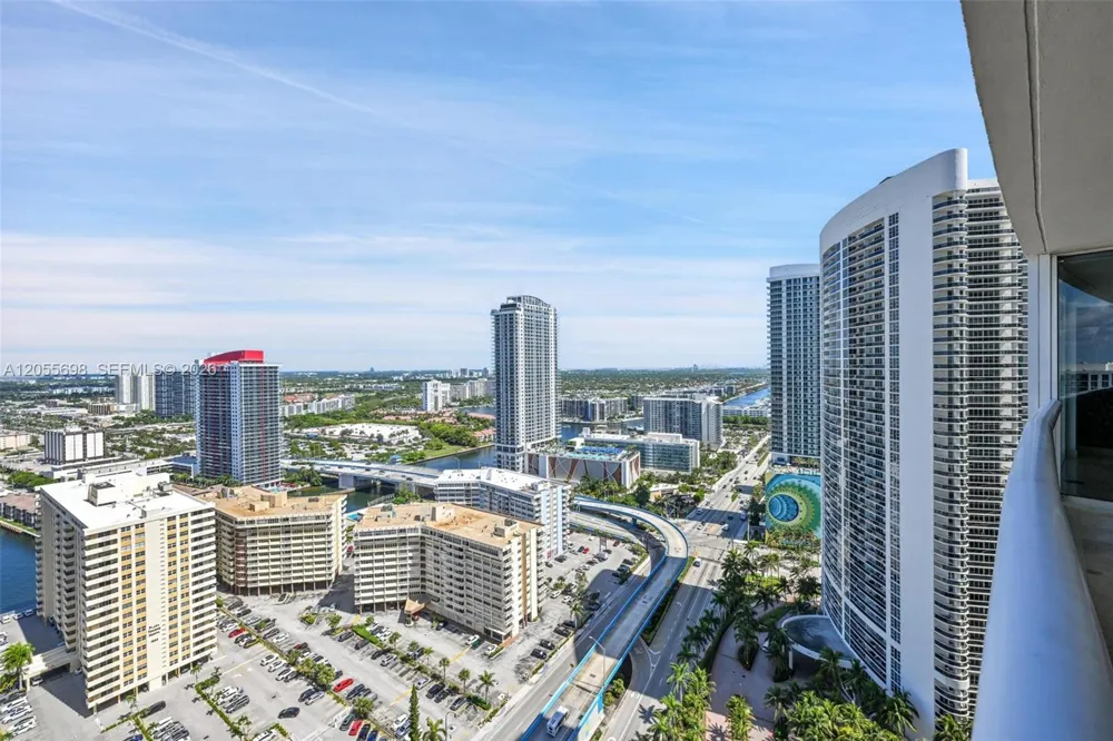 1850 S Ocean Dr #3207 Hallandale Beach, FL 33009