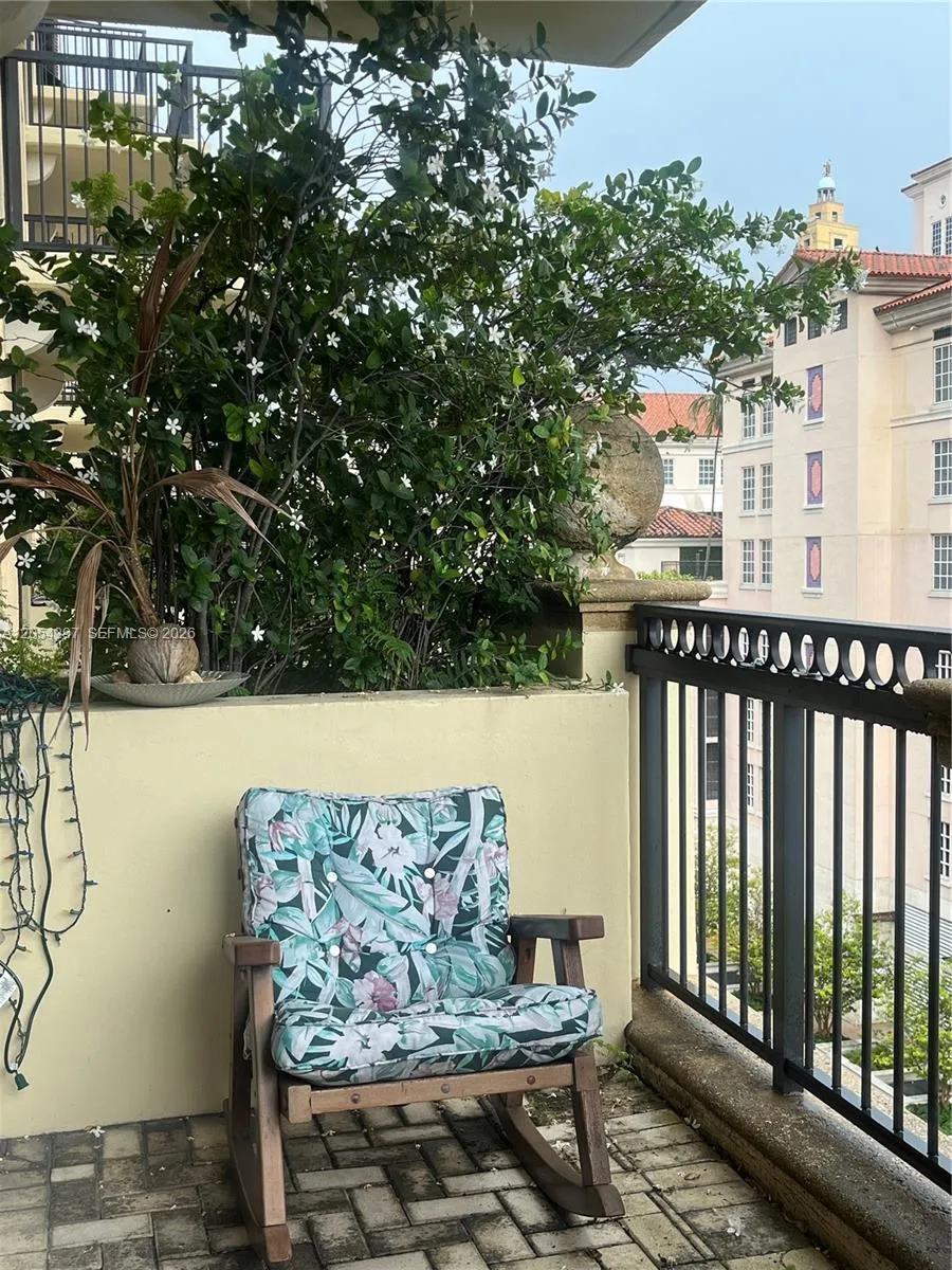 55 Merrick Way #524 Coral Gables, FL 33134