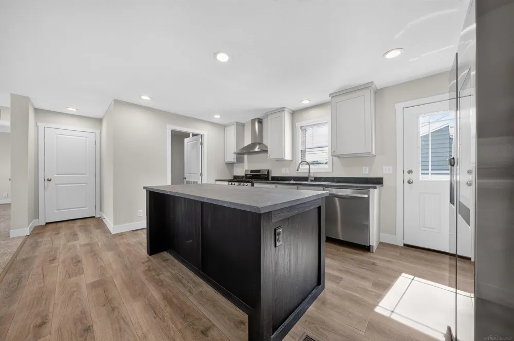 2785 Trade Winds Court Lapeer Township, MI 48446