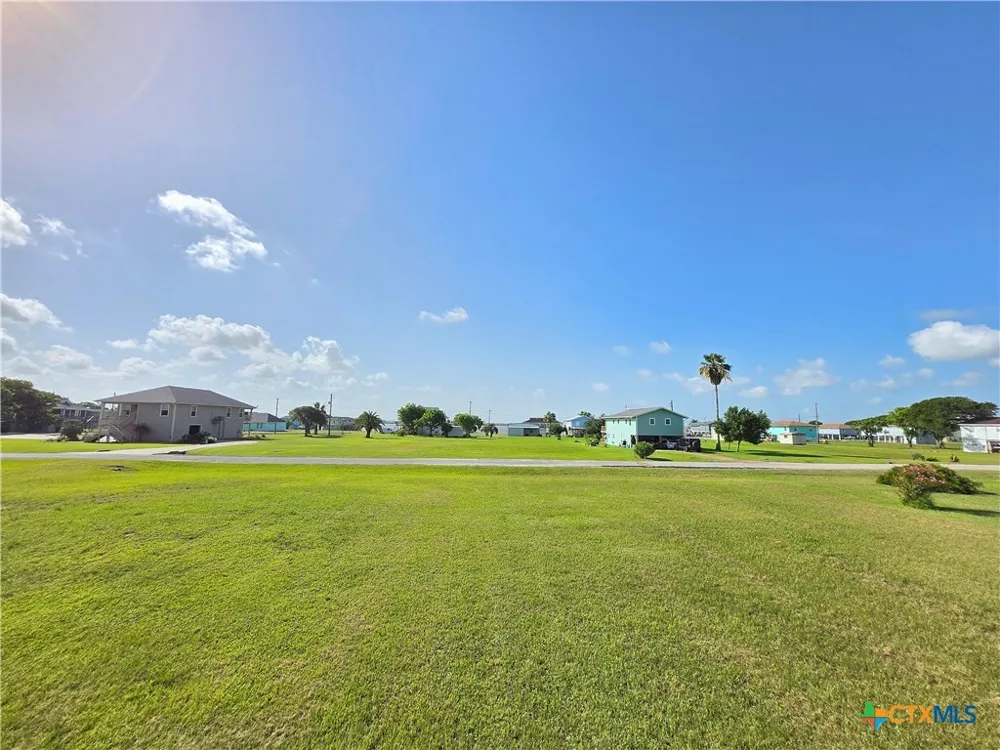 588 Bayview Drive Palacios, TX 77465