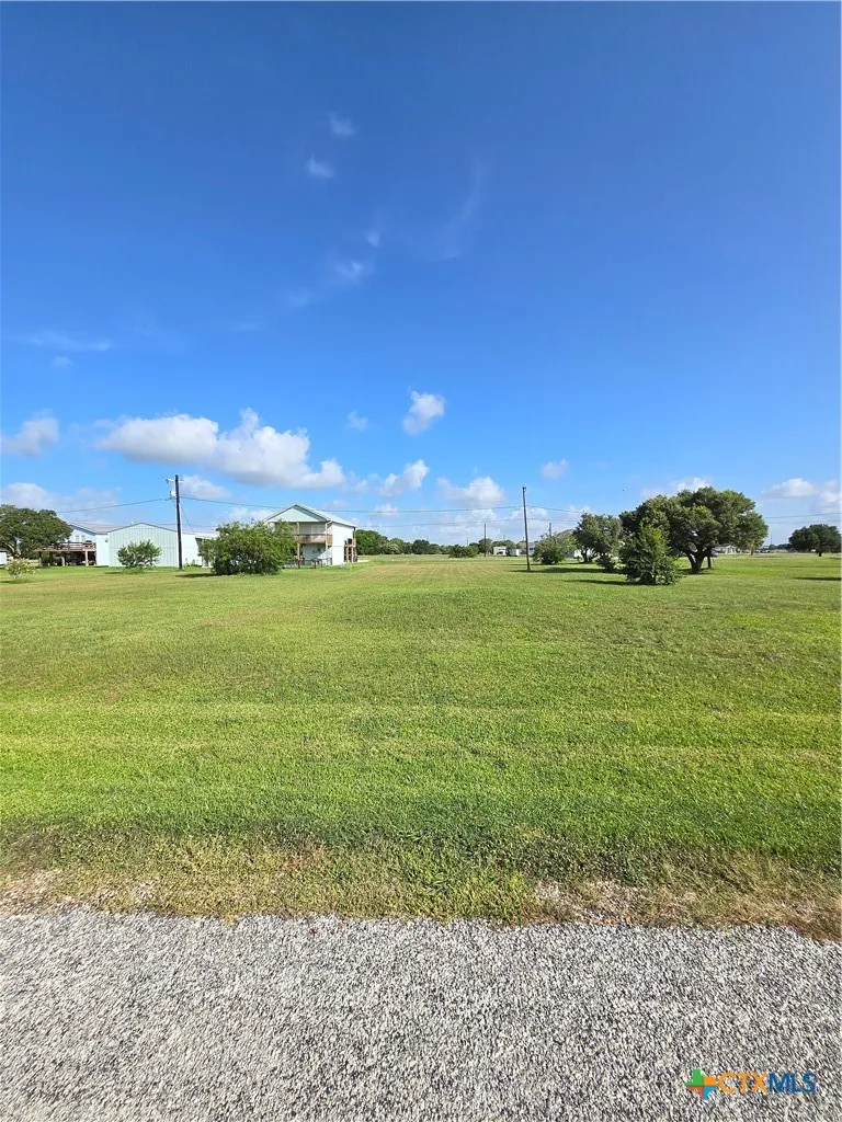 588 Bayview Drive Palacios, TX 77465