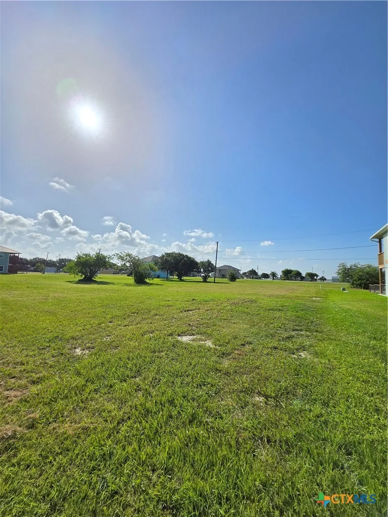 588 Bayview Drive Palacios, TX 77465