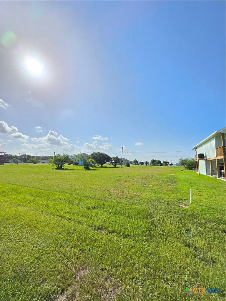 588 Bayview Drive Palacios, TX 77465