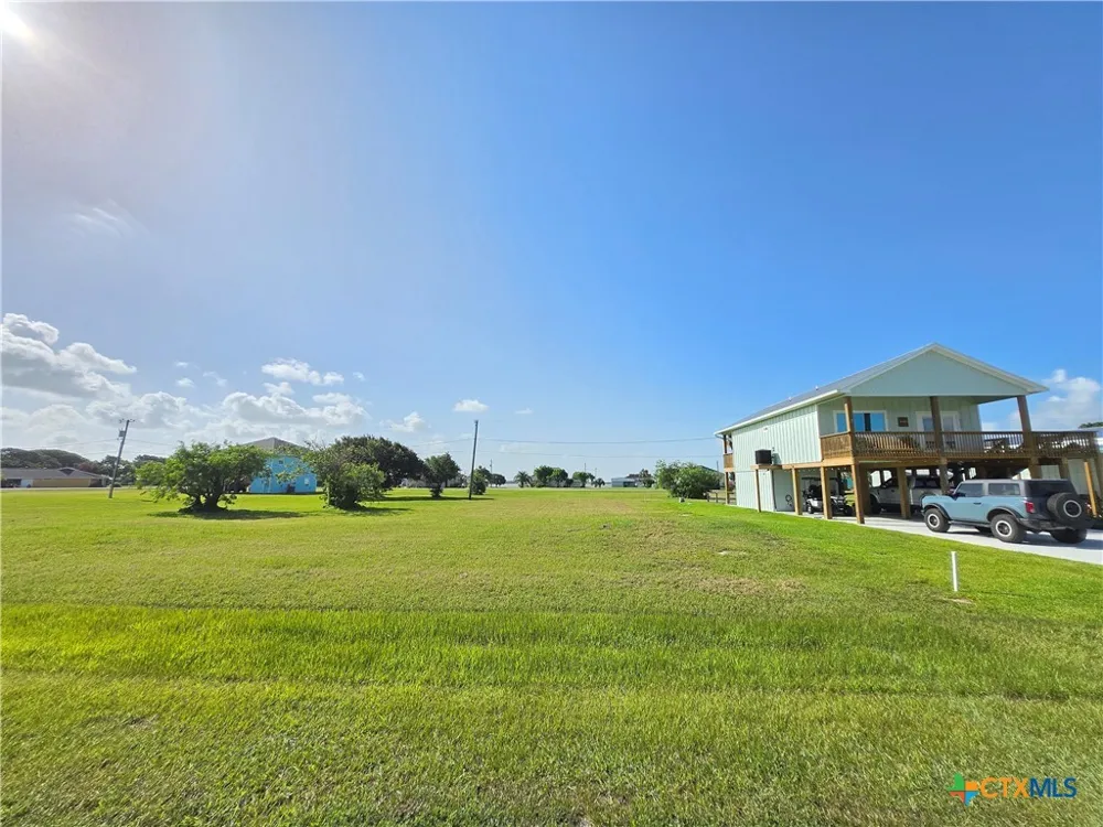 588 Bayview Drive Palacios, TX 77465