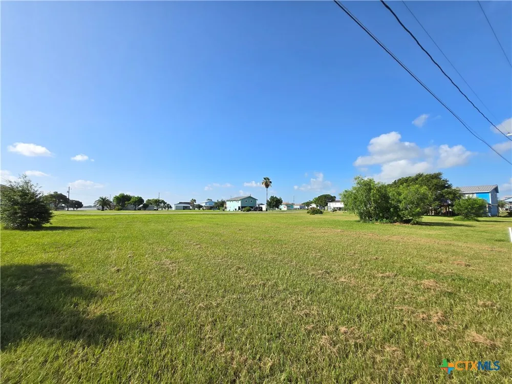 588 Bayview Drive Palacios, TX 77465