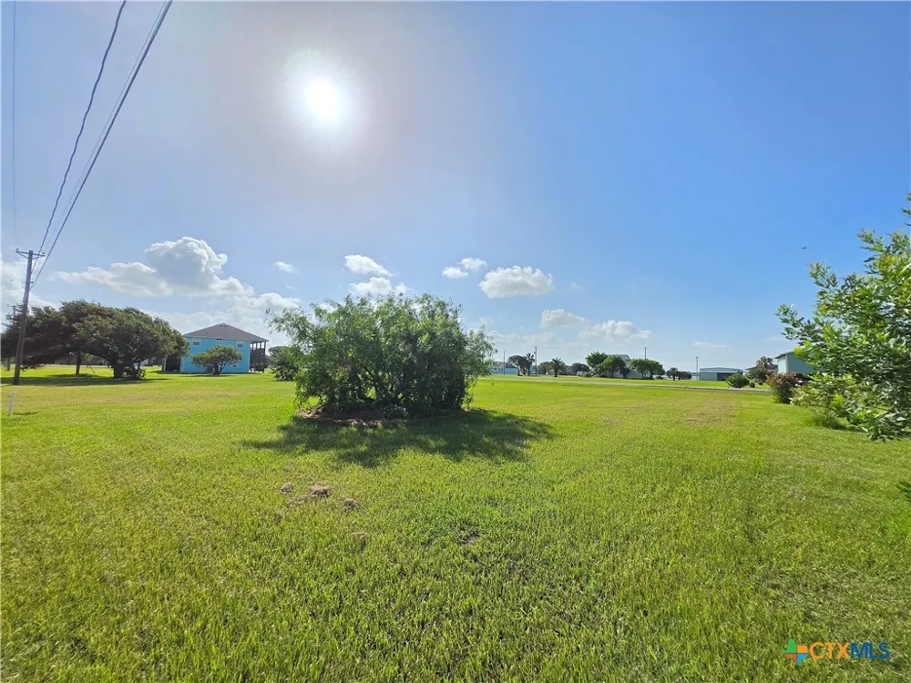 588 Bayview Drive Palacios, TX 77465