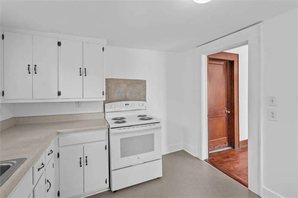 76 W Mill St Tallapoosa, GA 30176