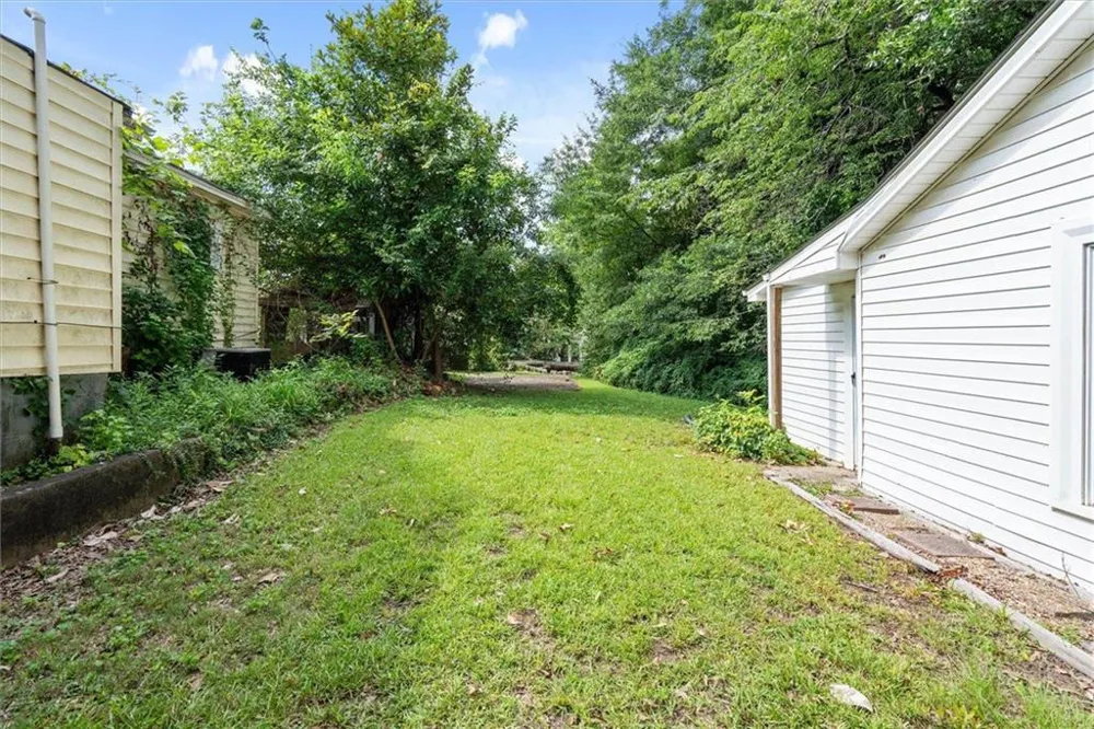 76 W Mill St Tallapoosa, GA 30176