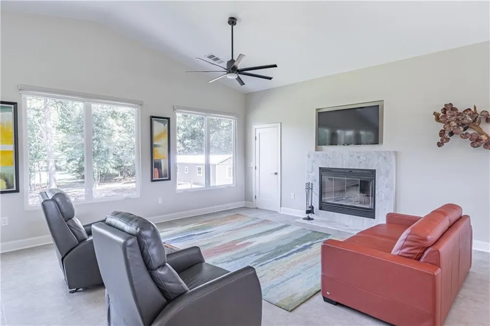 2003 Highway 323 Gillsville, GA 30543