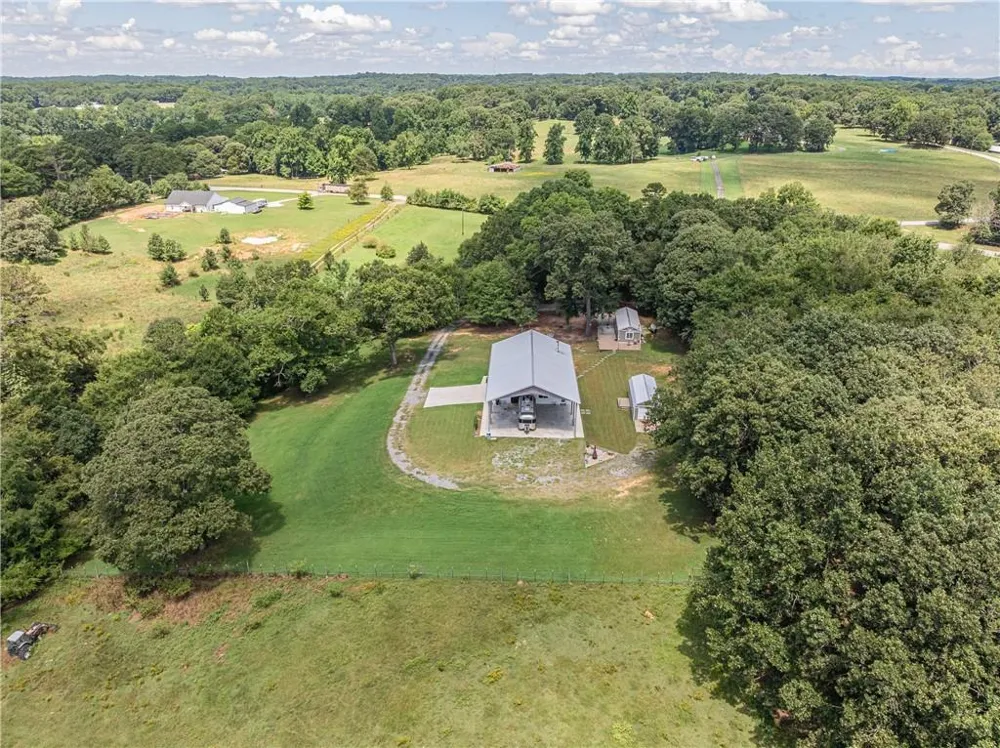 2003 Highway 323 Gillsville, GA 30543