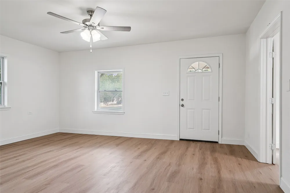 441 W Lake Street Krum, TX 76249