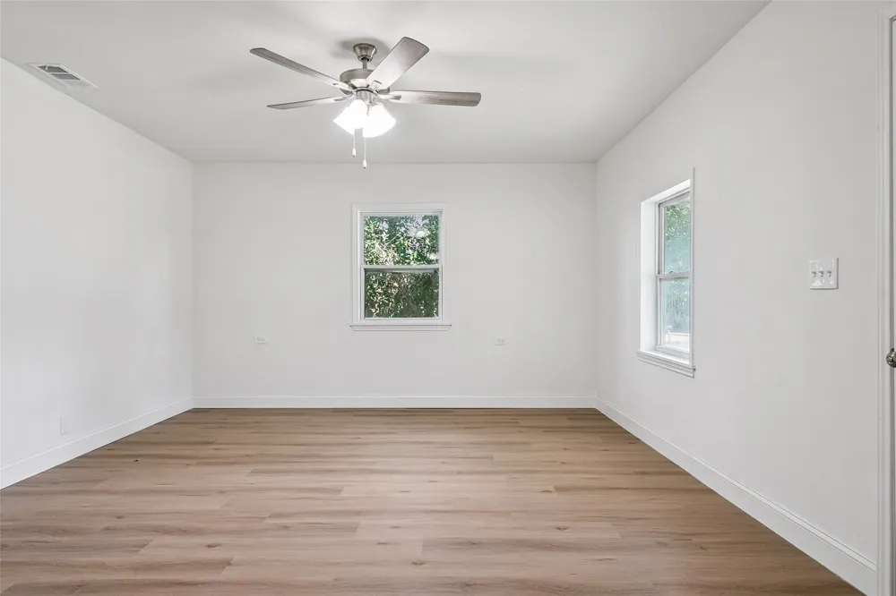 441 W Lake Street Krum, TX 76249