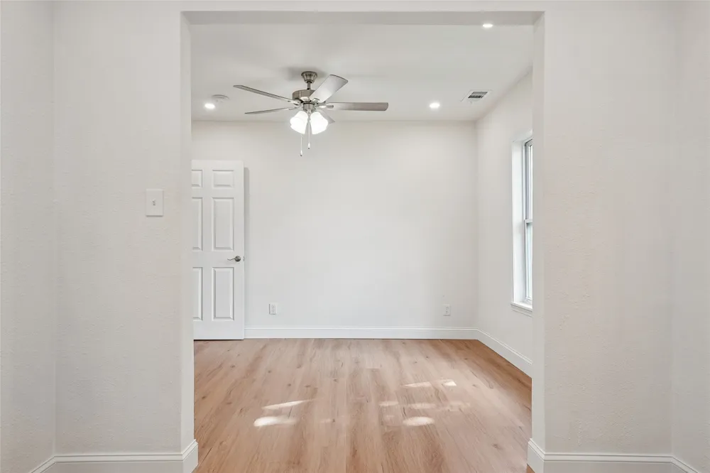 441 W Lake Street Krum, TX 76249