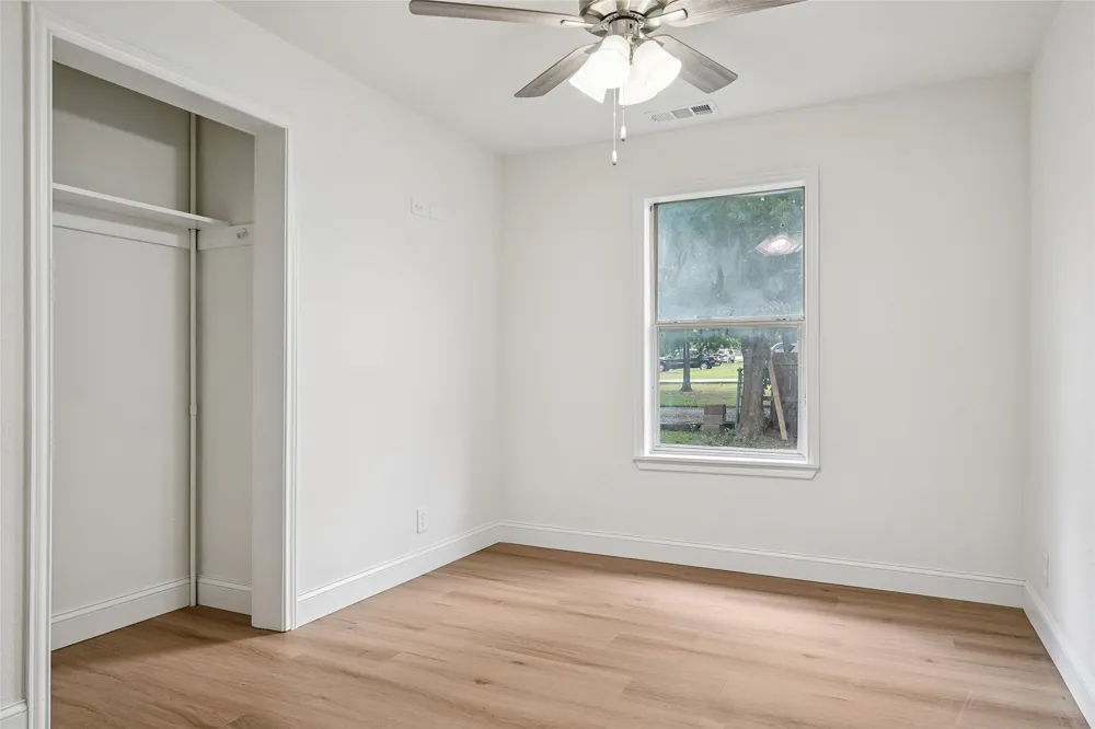 441 W Lake Street Krum, TX 76249