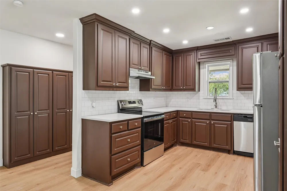 441 W Lake Street Krum, TX 76249