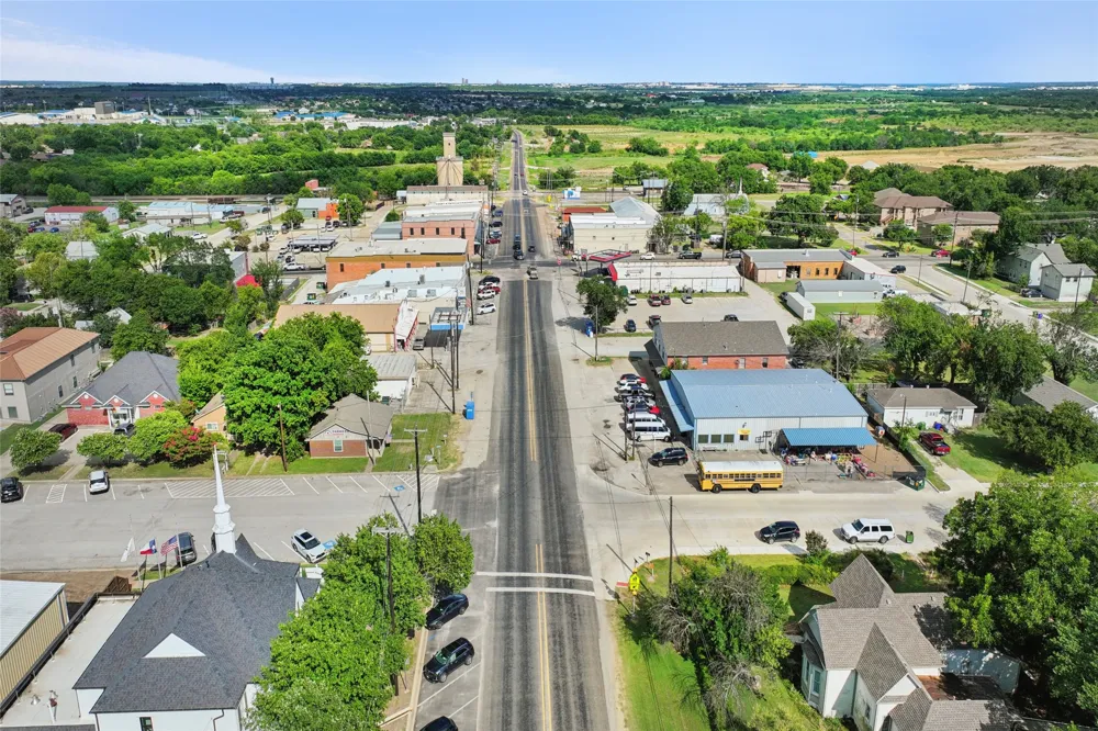 441 W Lake Street Krum, TX 76249