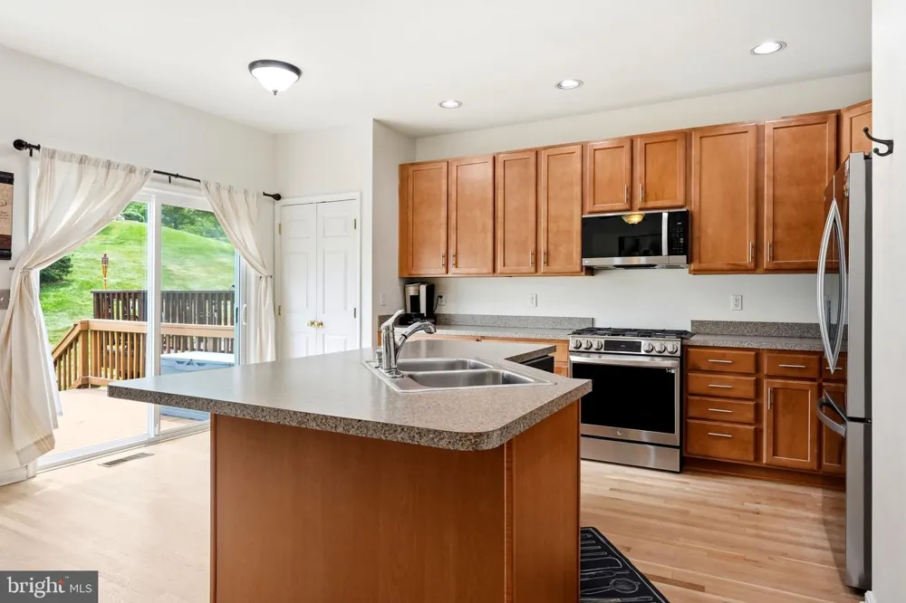 143 PENNS MANOR DRIVE Kennett Square, PA 19348