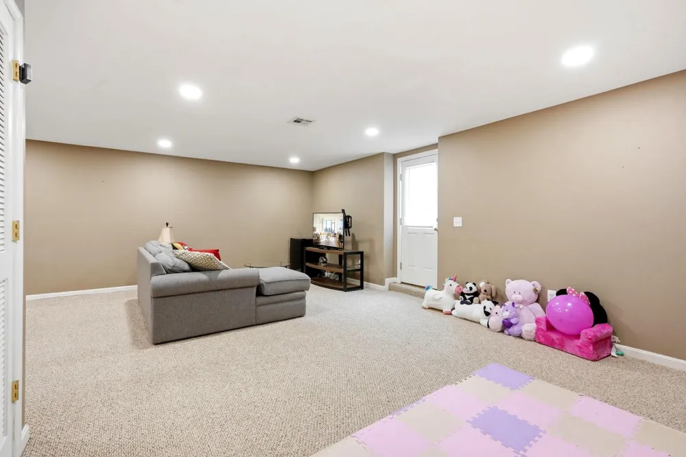 143 PENNS MANOR DRIVE Kennett Square, PA 19348