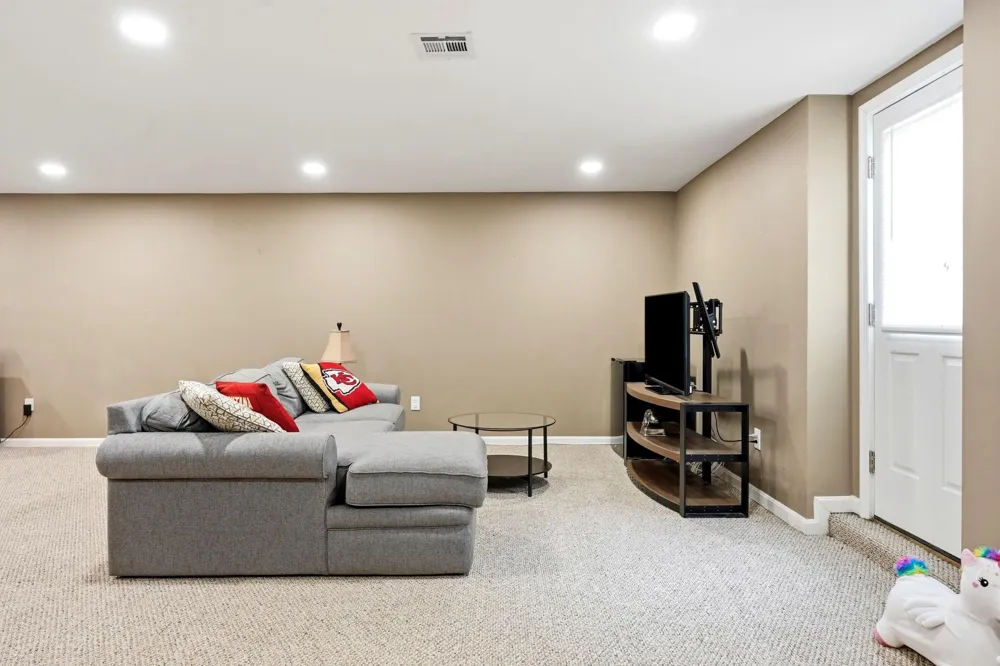 143 PENNS MANOR DRIVE Kennett Square, PA 19348